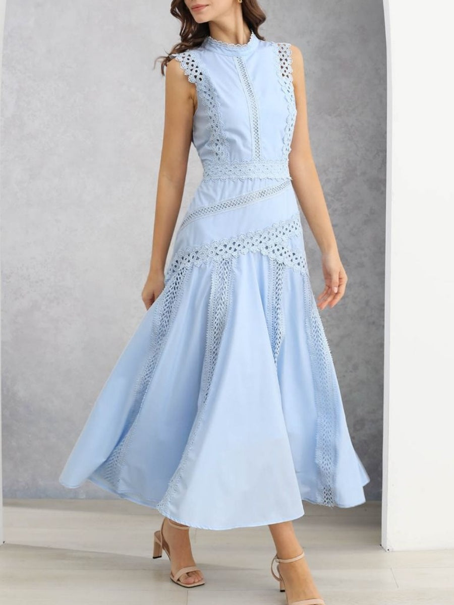 Elegance Lace Panelled Sleeveless Dress