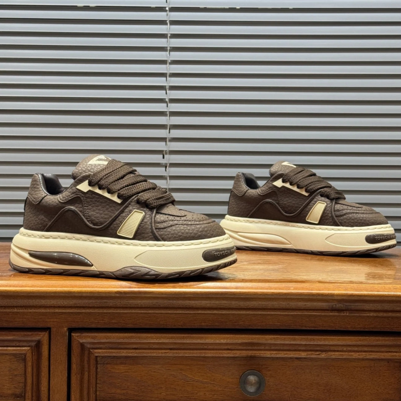 Mem's Casual Shoes