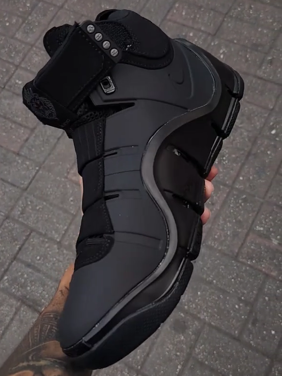 Men's Basketball Shoes