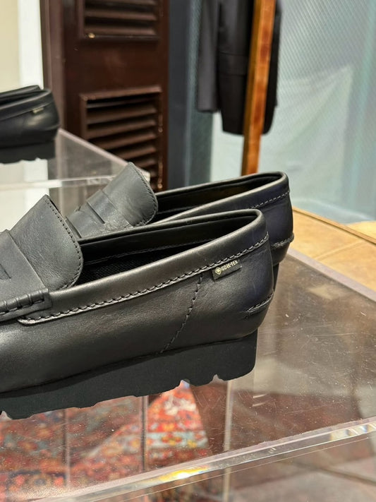 Men's Black Loafer
