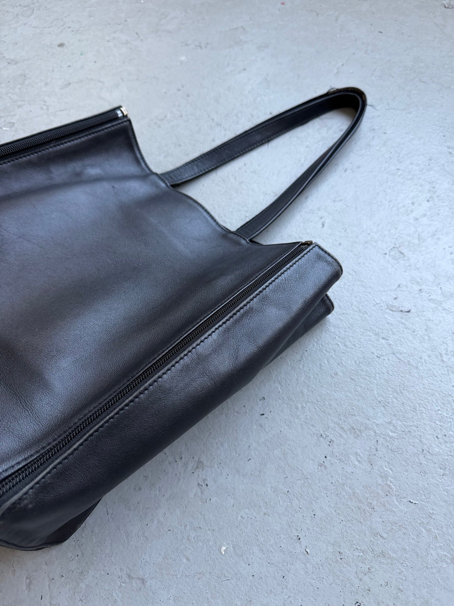 Black Zip Leather Bag