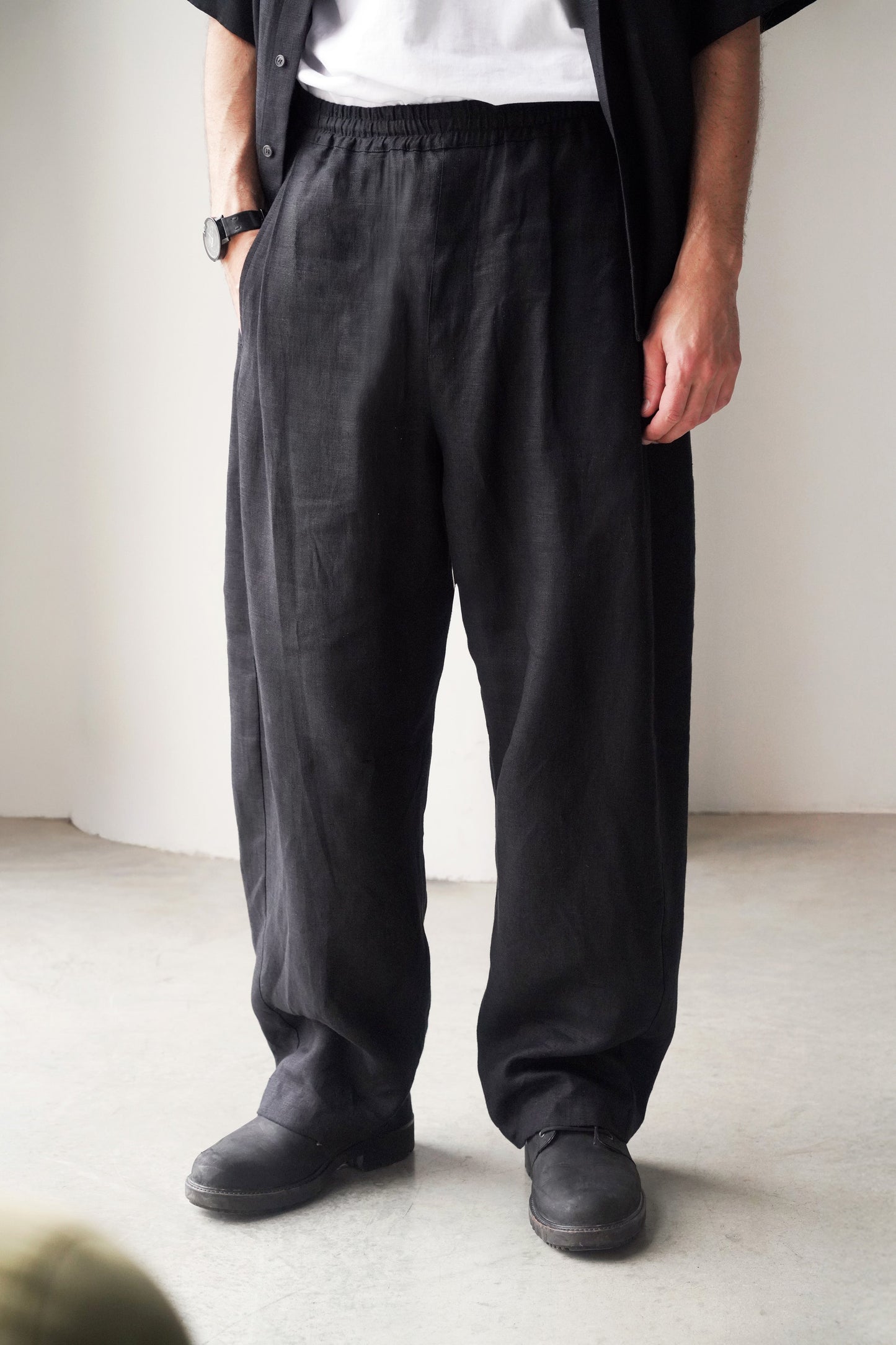 Men’s Wide-Leg Linen Pants